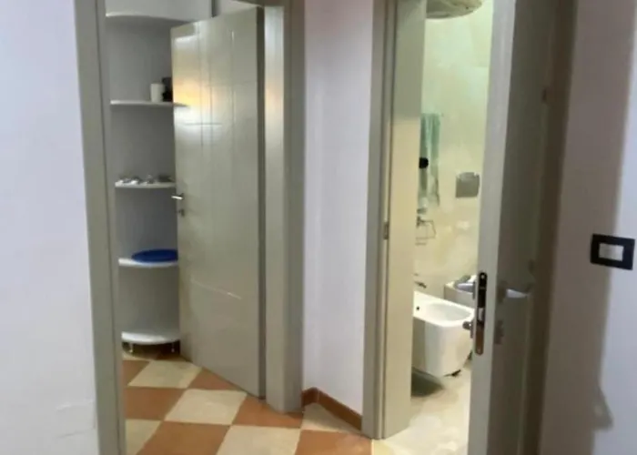 Ambra 'next To The Sea' Daire *